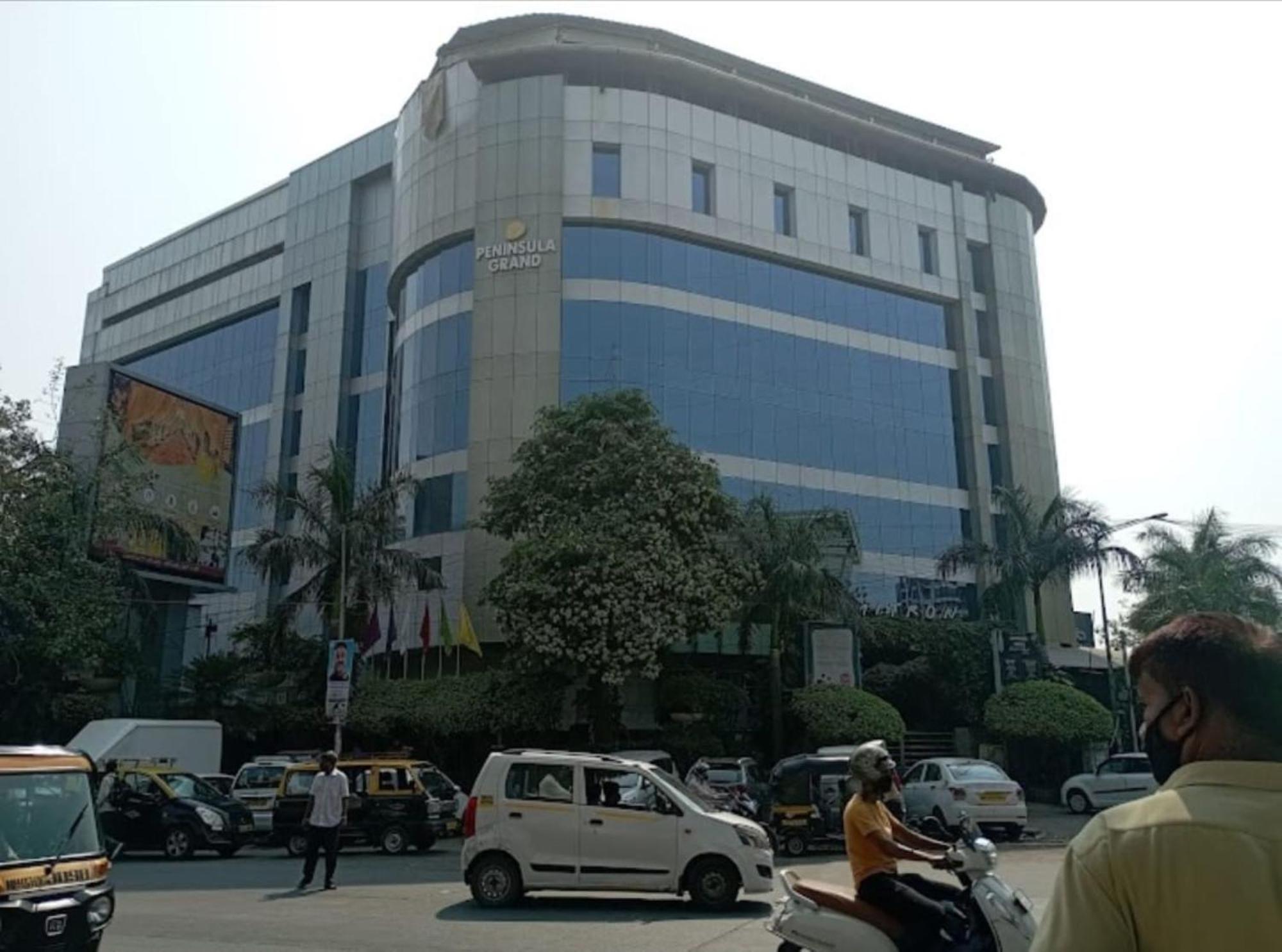 Hotel Adams Inn Near Mumbai Airport エクステリア 写真